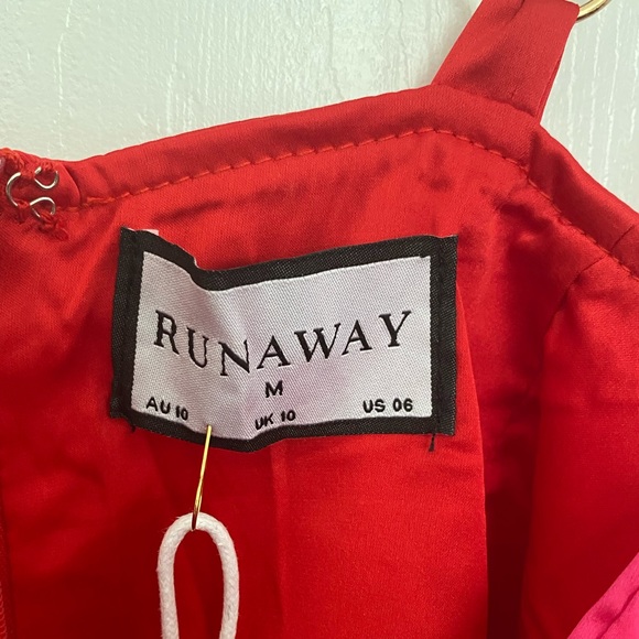 Runaway the Label - Kelsi midi dress in Red colour. Size M, US 6. - Picture 6 of 8